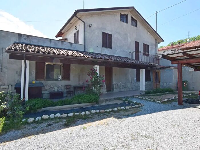 Casa con 5 locali in vendita in Via Langhe, Magliano Alpi