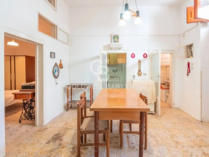 Casa trilocale in vendita in Via Alessandro Volta, Cisternino