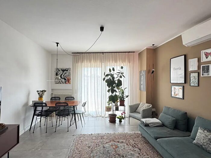 Appartamento trilocale in vendita in Via Castellana, Venezia