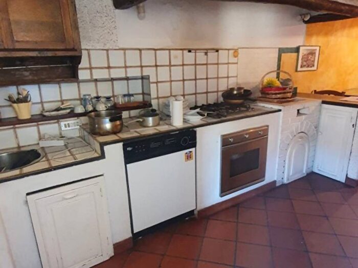 Casa quadrilocale in affitto in Pietrasanta