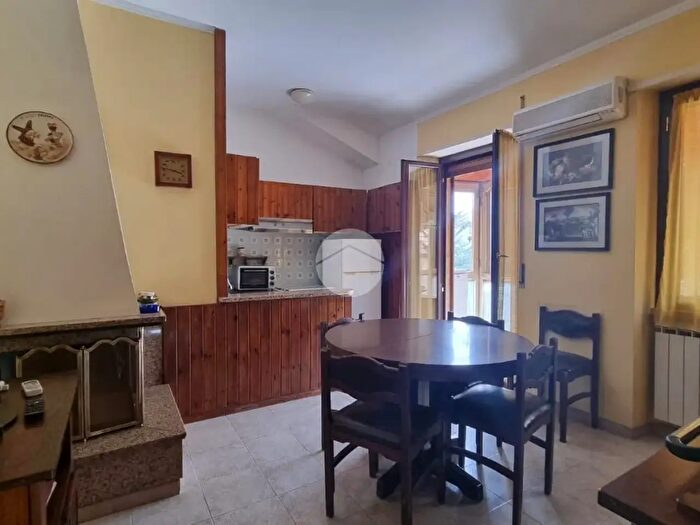 Appartamento con 5 locali in vendita in Via Tuscia, Viterbo