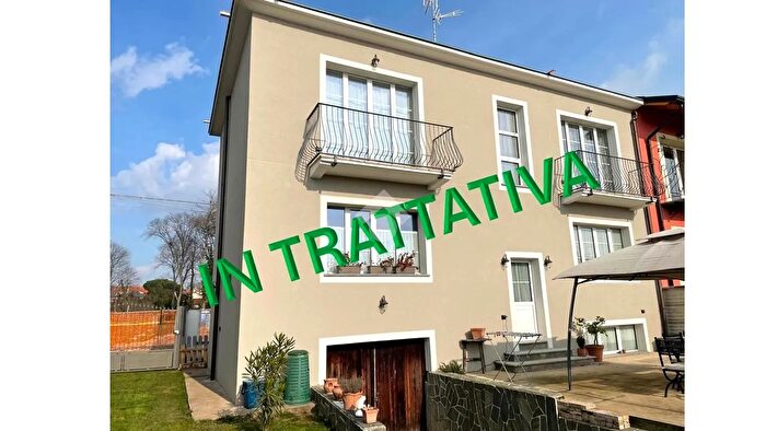 Casa con 5 locali in vendita in Via G Rossini, Busto Garolfo