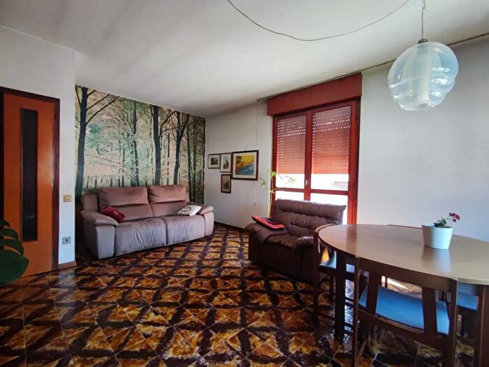 Appartamento con 5 locali in vendita in Via Monte Calisio, Trento