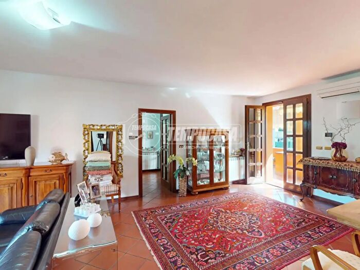 Casa con 6 locali in vendita in Via Calcinara B, La Spezia