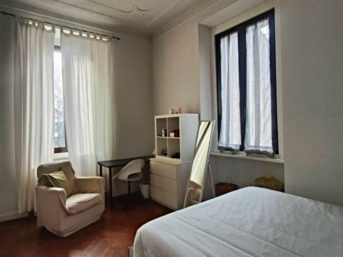 Appartamento trilocale in affitto in Viale Emilio Caldara, Quadronno Crocetta, Milano