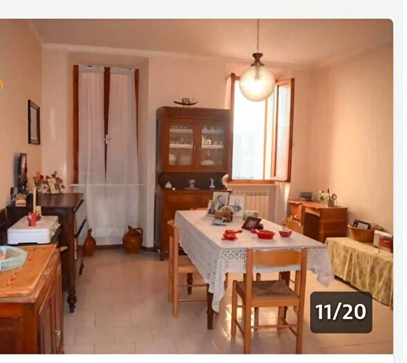 Appartamento con 5 locali in vendita in Via Giuseppe Garibaldi, Serra De Conti