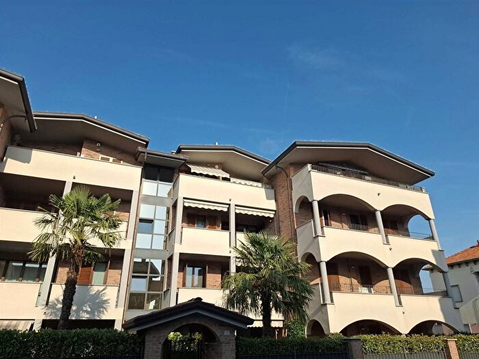 Appartamento trilocale in vendita in Via Capuana, Barlassina