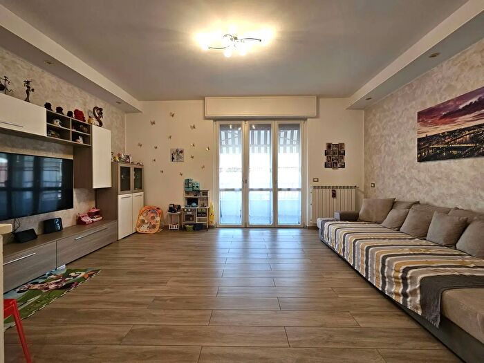 Appartamento trilocale in vendita in Sedriano