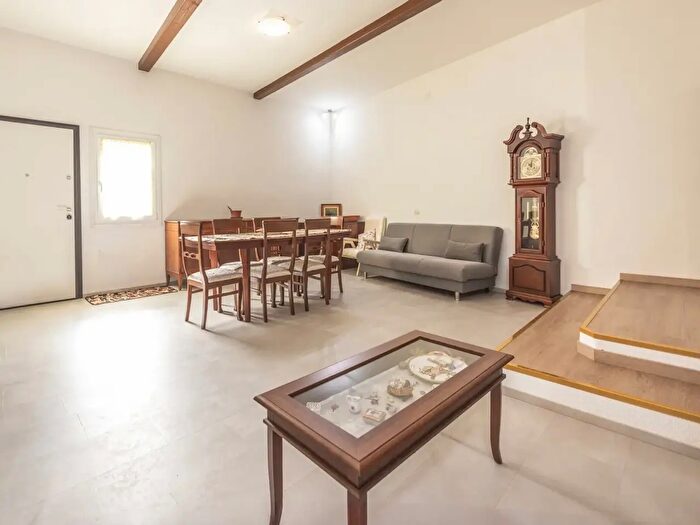 Appartamento trilocale in vendita in Sinnai