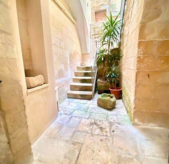 Appartamento bilocale in affitto in Via Del Palazzo Dei Conti Di Lecce, Centro Storico, Lecce