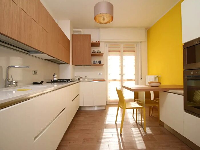 Appartamento trilocale in vendita in Via Milano, Villa Guardia