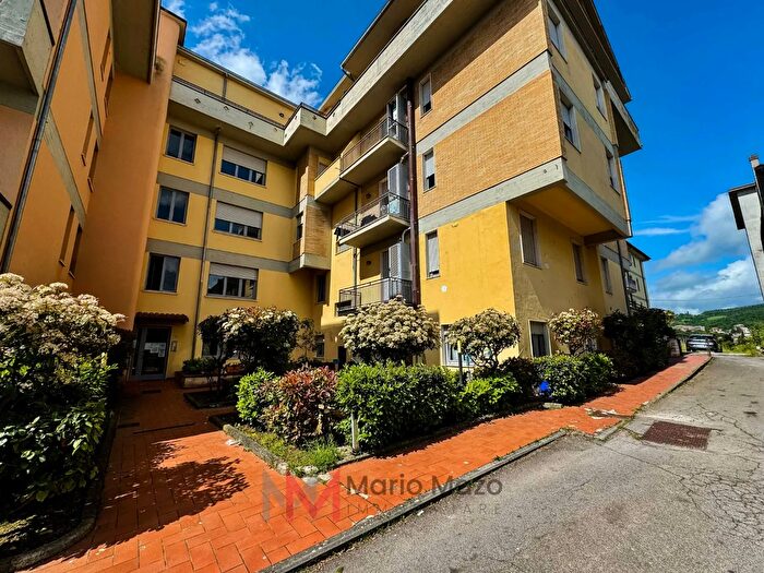 Appartamento trilocale in vendita in Via Giosuè Carducci, Chianciano Terme