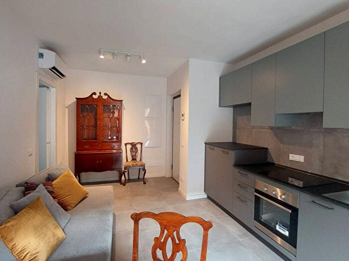 Appartamento bilocale in affitto in Via Termopili, Pasteur, Milano