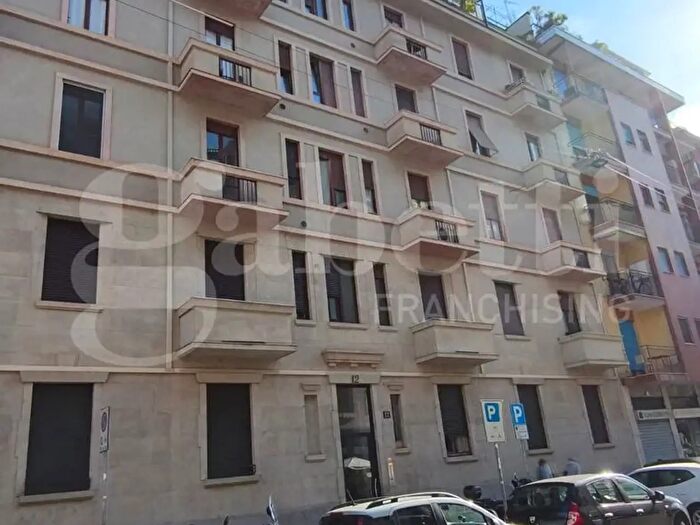 Appartamento bilocale in affitto in Via Vigilio Inama, Milano