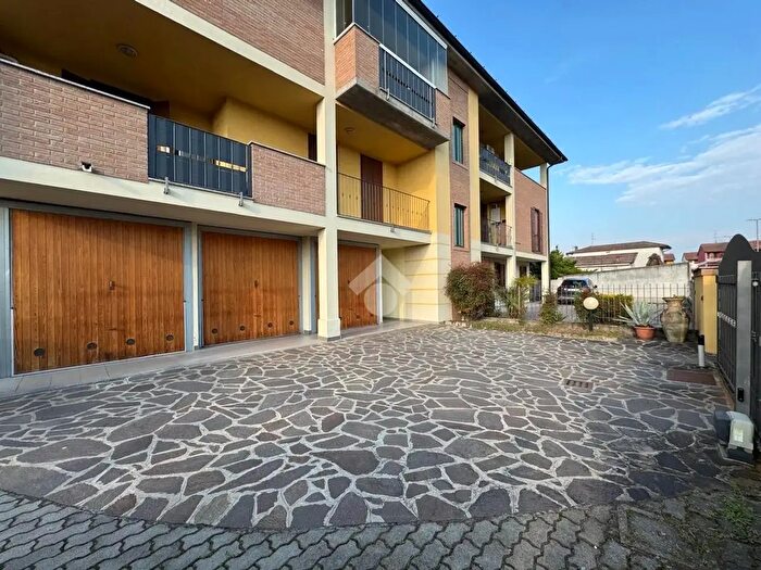 Appartamento trilocale in vendita in Via Caduti di Nassiriya, Vailate