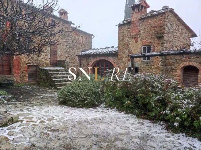 Casa quadrilocale in vendita in Località Sogna, Bucine