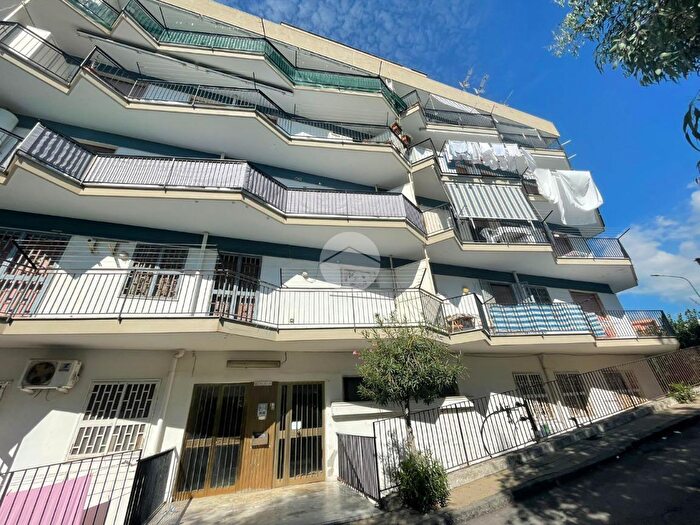 Appartamento quadrilocale in vendita in Via Alcide De Gasperi, Torre Del Greco
