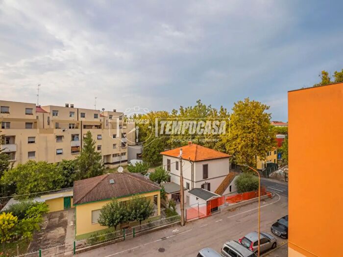 Appartamento trilocale in vendita in Via Rosmini, Senigallia