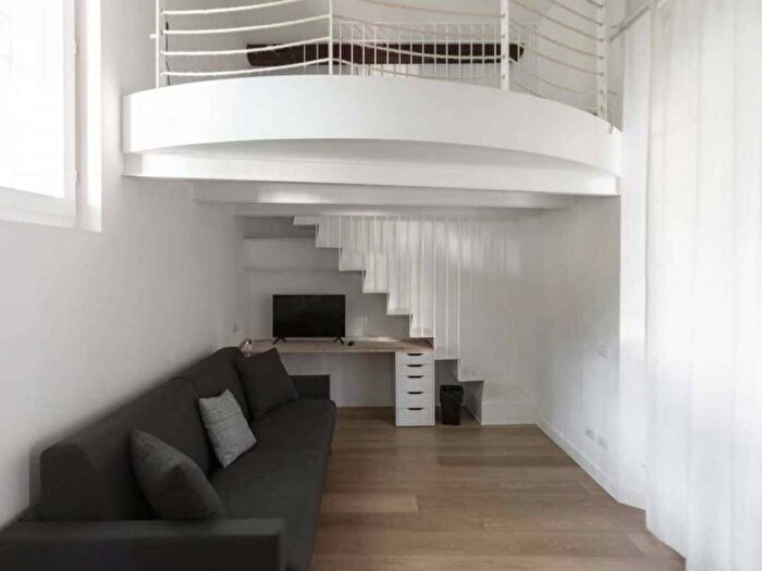 Appartamento bilocale in affitto in Via Mazzini, Borgo Teresiano, Trieste