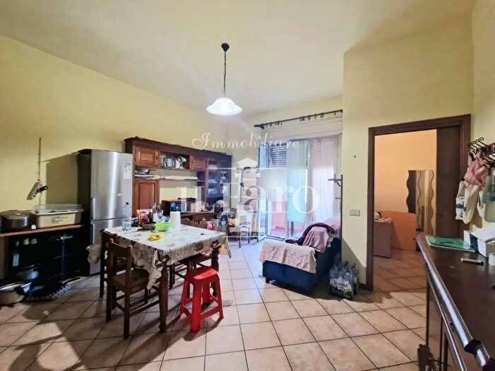 Appartamento trilocale in vendita in Encivenni Rucellai, Campi Bisenzio