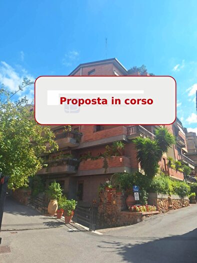 Appartamento quadrilocale in vendita in Via della Cava Aurelia, Roma