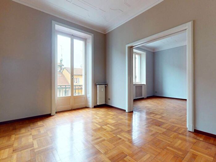 Appartamento quadrilocale in affitto in Corso Magenta, San Vittore, Milano