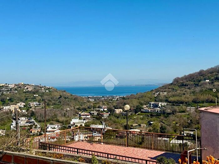 Appartamento bilocale in vendita in Via Chiummano, Barano DIschia