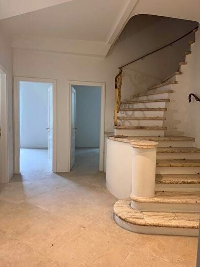 Appartamento con 6 locali in affitto in San Niccolò, Firenze