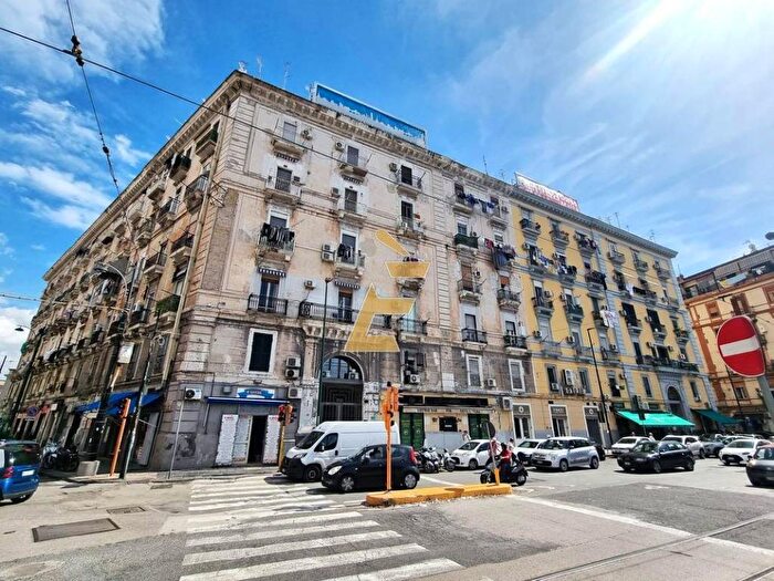 Appartamento bilocale in affitto in Piazza Nazionale, Arenaccia, Napoli