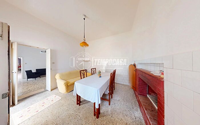 Casa quadrilocale in vendita in Via Aquila, Montesano Salentino