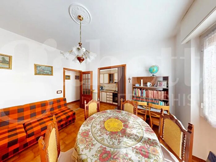 Appartamento trilocale in vendita in Via del Sagittario, Finale Ligure