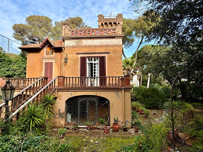 Casa con 20 locali in vendita in Via Livorno, Rosignano Marittimo