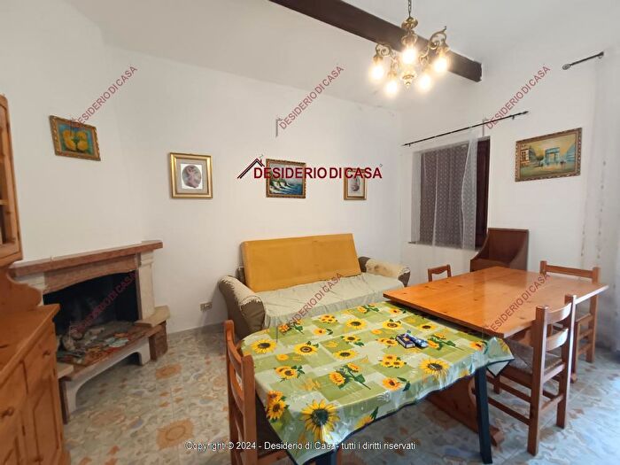 Casa quadrilocale in affitto in Via Giardini Trabia Pa Italia, Trabia