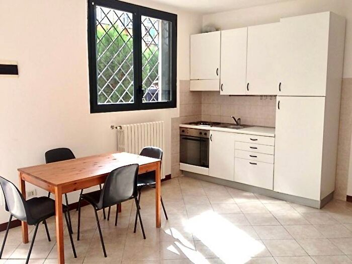 Appartamento bilocale in affitto in Via Treviso, Cimiano, Milano