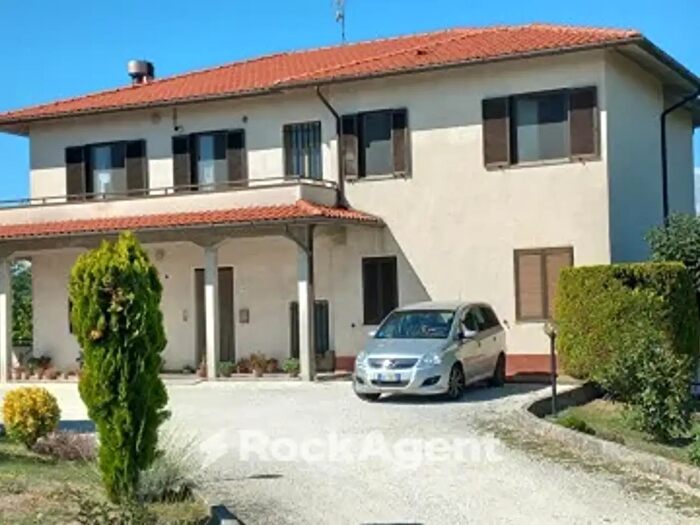 Casa con 6 locali in vendita in Frazione SantApollinare, Arcevia