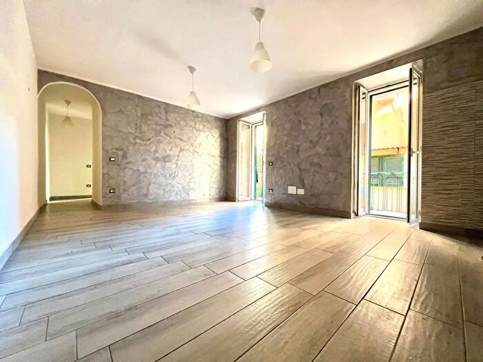 Appartamento trilocale in vendita in Via Fatale, Pozzuoli