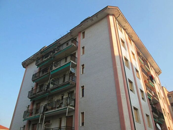 Appartamento quadrilocale in vendita in Via Duchessa di Galliera, Ovada