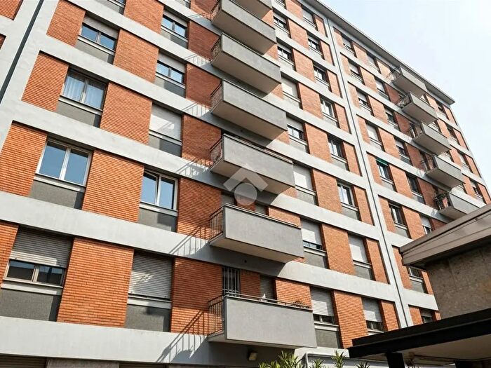 Appartamento bilocale in vendita in Via Melzo, Milano