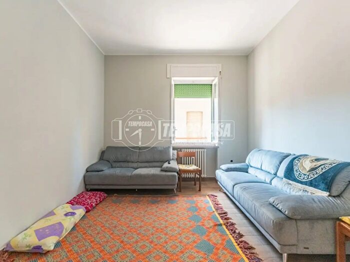 Appartamento trilocale in vendita in Via Edmondo De Amicis F, Vigevano