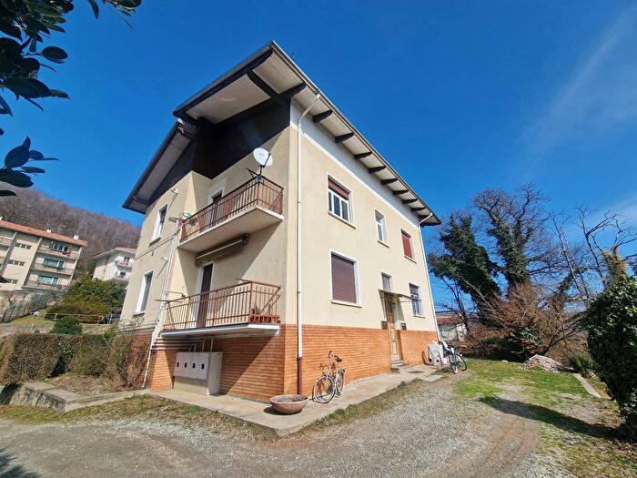 Appartamento trilocale in vendita in Via Roma Chiesa Pettinengo Biella Piemonte Italia, Pettinengo