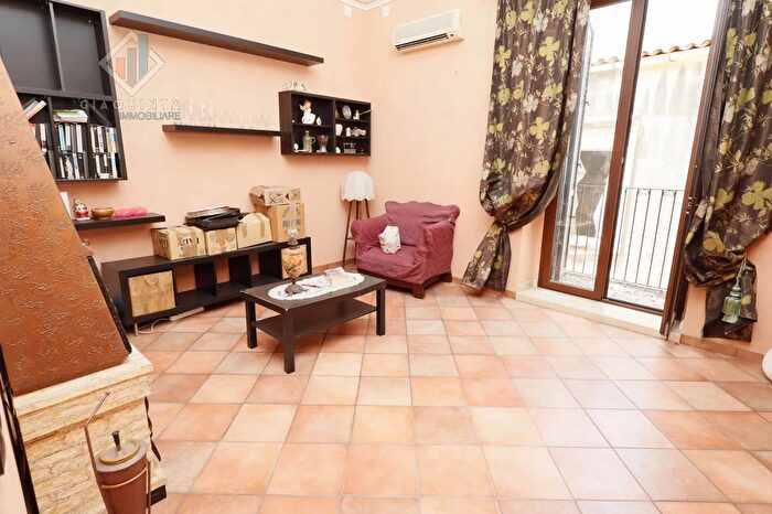 Casa quadrilocale in vendita in Via Nicolosi N, Palagonia