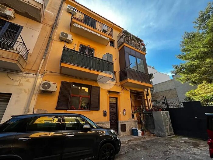 Appartamento trilocale in vendita in Via Virzi, Bagheria