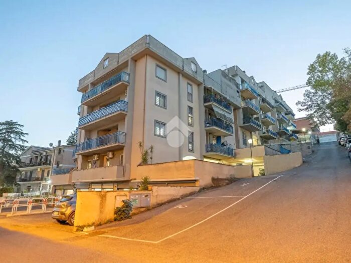 Appartamento trilocale in vendita in Via Liguria, Fonte Nuova