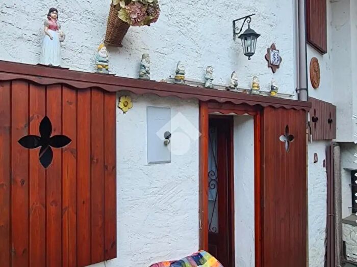 Casa trilocale in vendita in Frazione Almesio, Ceres