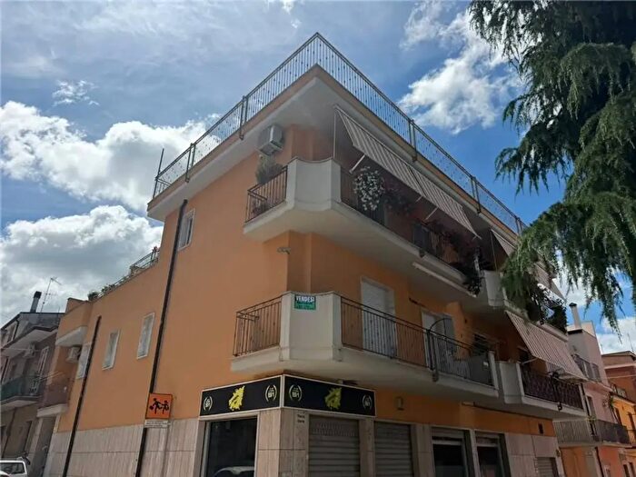 Appartamento con 7 locali in vendita in San Nicandro Garganico