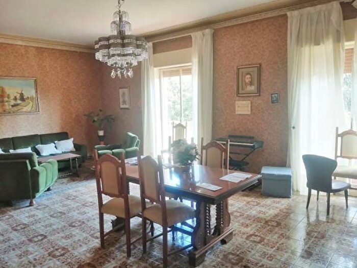 Appartamento con 5 locali in vendita in Via Europa SNC, Aci Catena