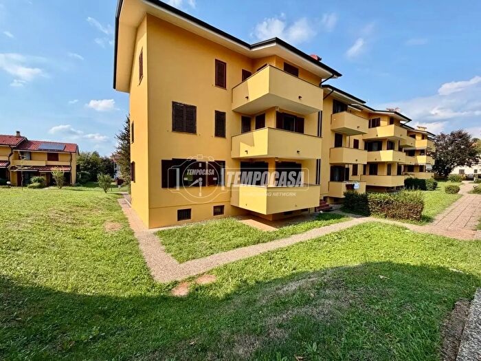 Appartamento quadrilocale in vendita in Casatenovo