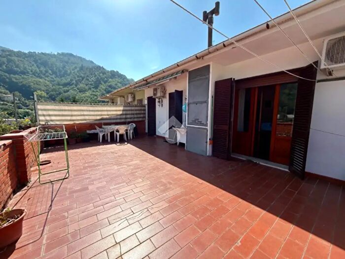 Appartamento con 5 locali in vendita in Via Mammianese Nord, Pescia