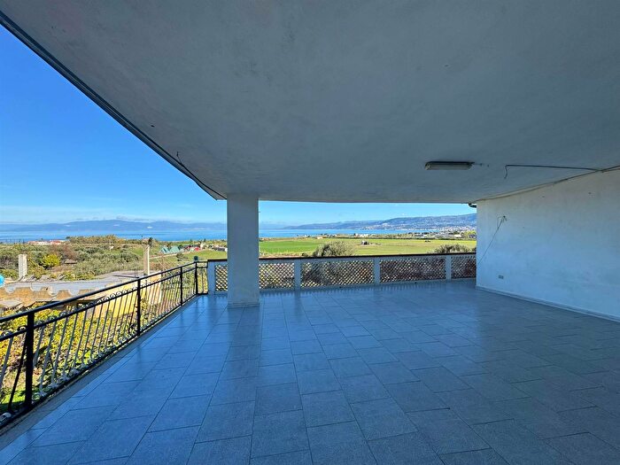 Casa con 14 locali in vendita in Ss, Briatico