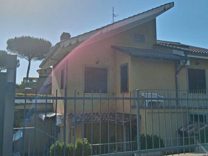 Casa trilocale in affitto in Via Bernardino Alimena, Romanina, Roma